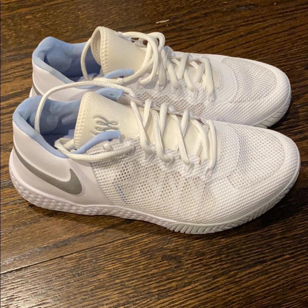 Nike Court Flare 2 tennis shoe